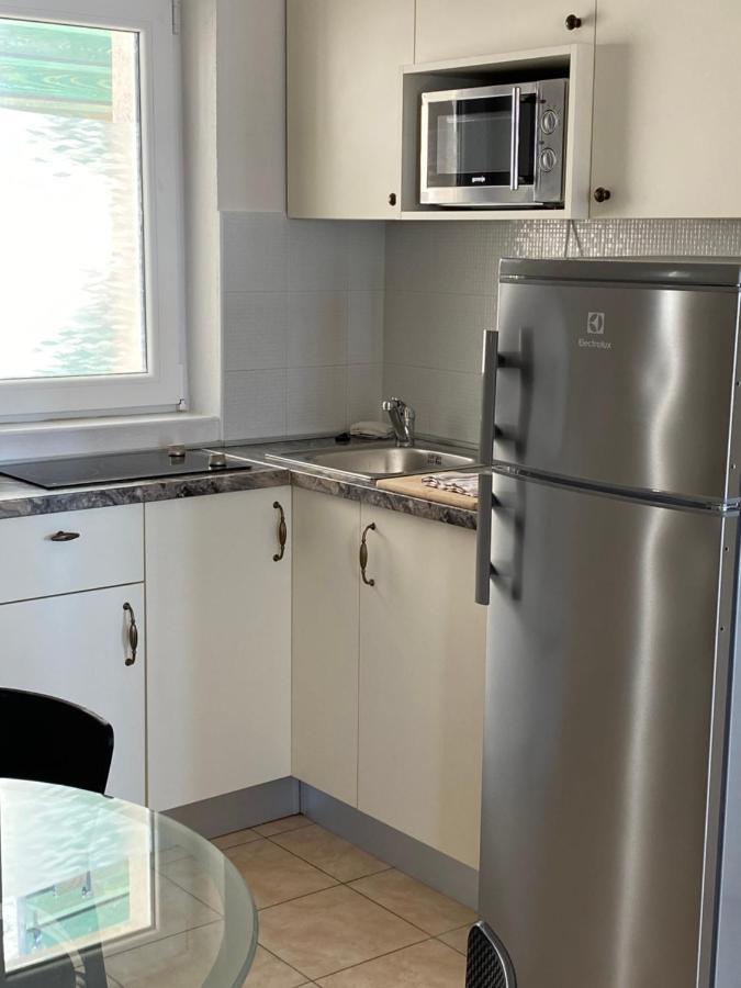 Villa Leo Beach Apartment Podgora Extérieur photo