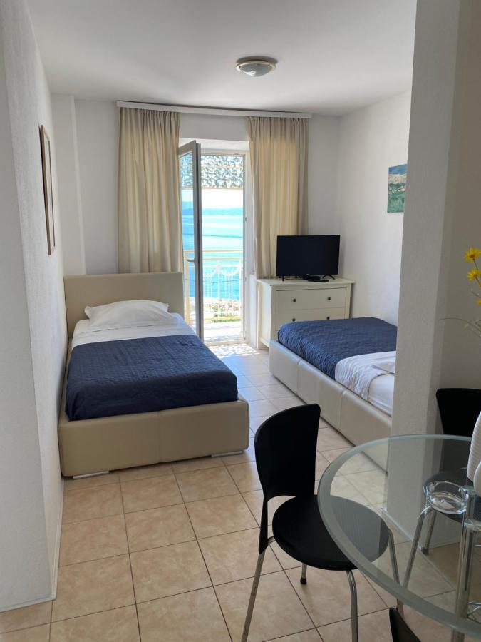 Villa Leo Beach Apartment Podgora Extérieur photo